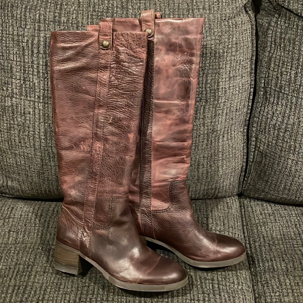 BRAND NEW BCBG BOOTS